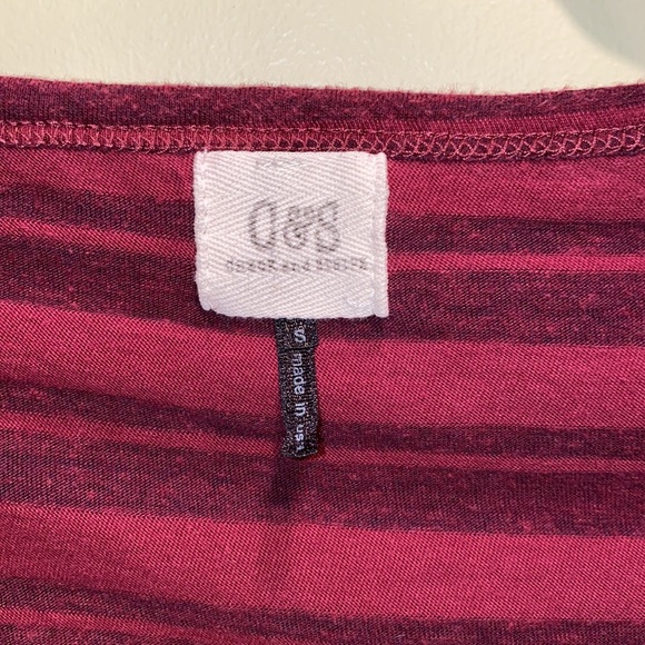 Cropped Long Sleeve top Sz: S - Picture 4 of 4